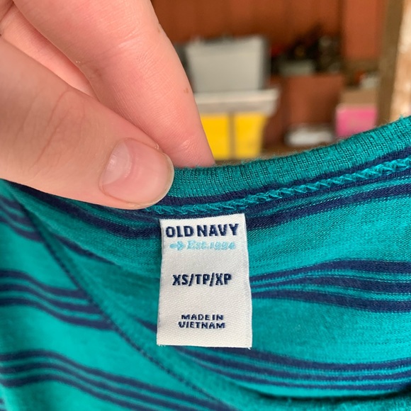 Old Navy Striped Tank 💫 - Picture 4 of 5